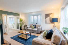Large 5 bed house up to 8 guests